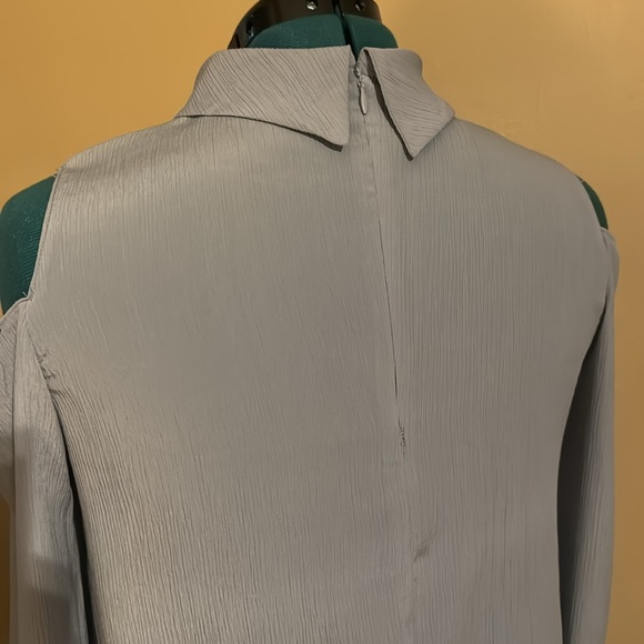 Light blue cold shoulder top - Picture 5 of 5